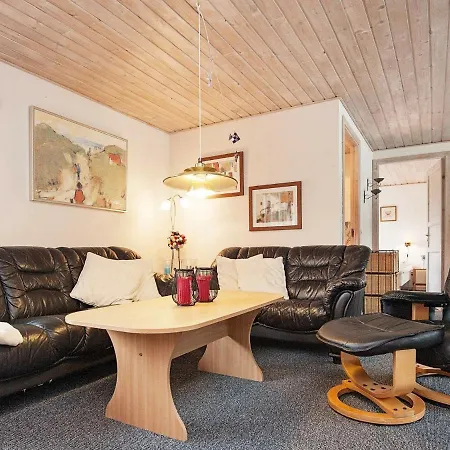 6 Person Holiday In Bl Vand בית נופש *