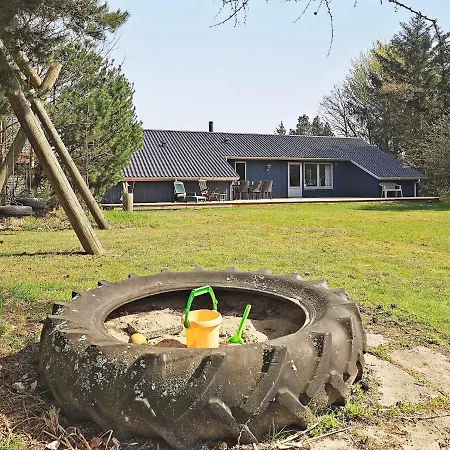 6 Person Holiday In Bl Vand Blåvand